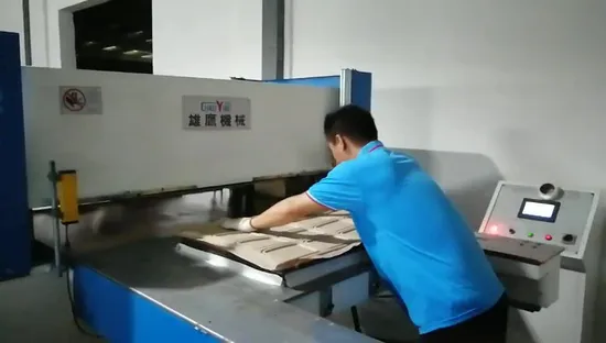 Both Sides Feeding Hydraulic Plane Die Cutting Machine
